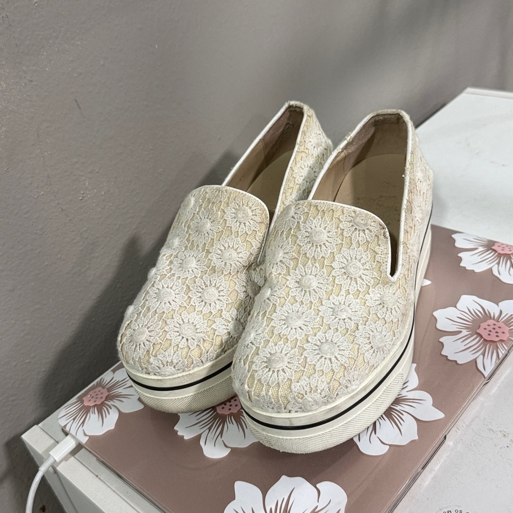 Stella Mccartney Cream Floral-Lace Slip On Sneakers - Picture 4 of 6